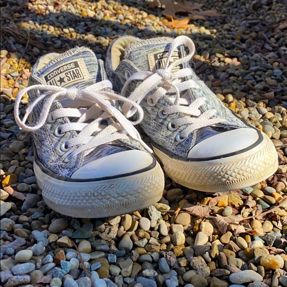 Converse all star shoes .